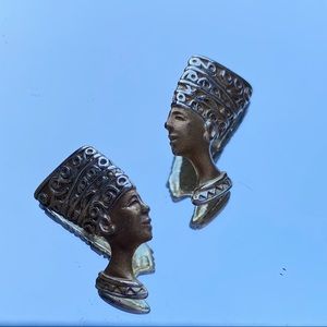 HOST PICK Rare Vintage Gold-Colored Nefertiti Bust Detailed Stud/Post Earrings